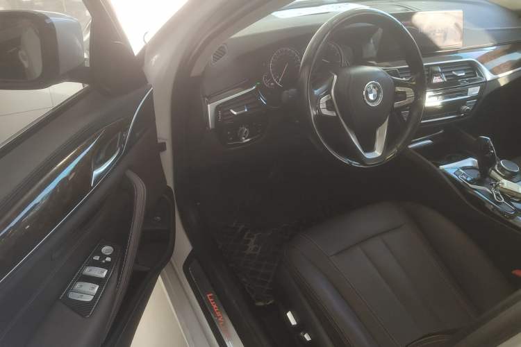 Used BMW 5 Series 2018 525Li Luxury Package