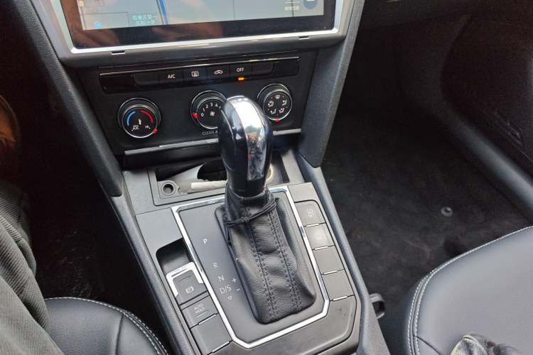 Used Volkswagen Lamando 2018 230TSI DSG Fashion Edition
