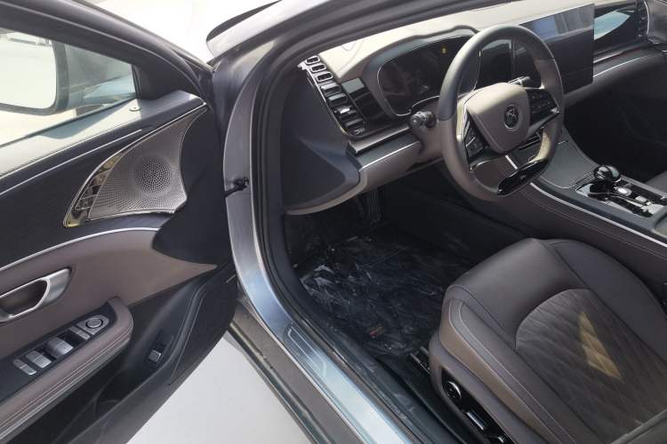 Used BYD Han 2023 DM-i Champion Edition 121KM Prestige Model
