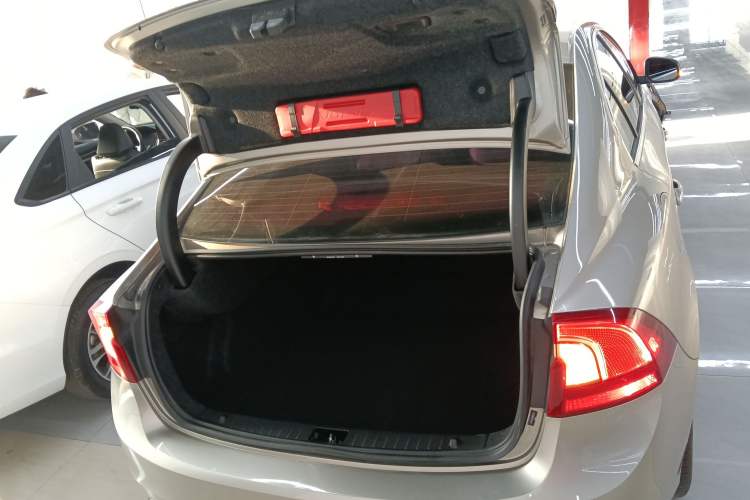 Used Volvo S60 2016 S60L T4 Zhiyuan Edition
