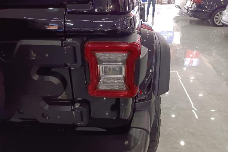 Used  Wrangler 2022 2.0T High Altitude Four-Door Edition
