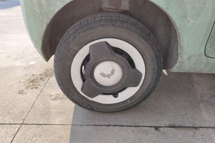 Used Wuling Hongguang MINIEV 2021 Macaron Fashion Model Lithium Iron Phosphate
