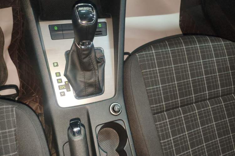 Used Skoda Octavia 2018 1.6L Automatic Comfort Edition