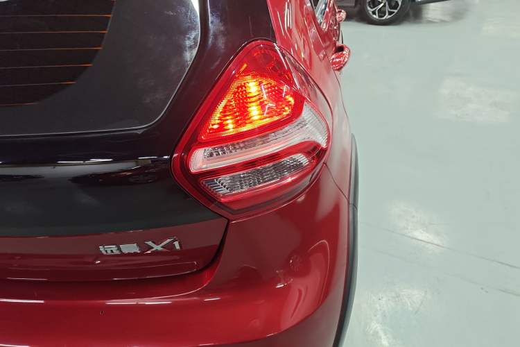 Used Geely Auto Vision X1 2017 1.3L Automatic Player Edition
