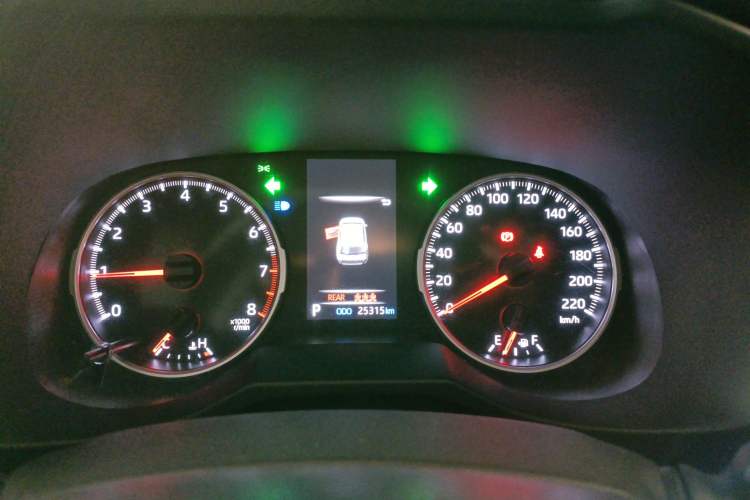 Used Toyota Wildlander 2022 Updated Version 2.0L CVT Two-Wheel Drive Leading Edition
