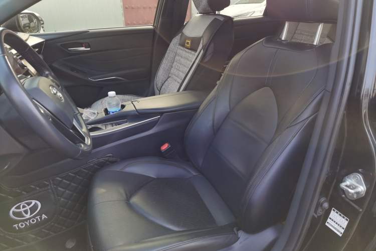 Used Toyota Avalon 2019 Dual-Engine 2.5L Luxury Edition China V Standard