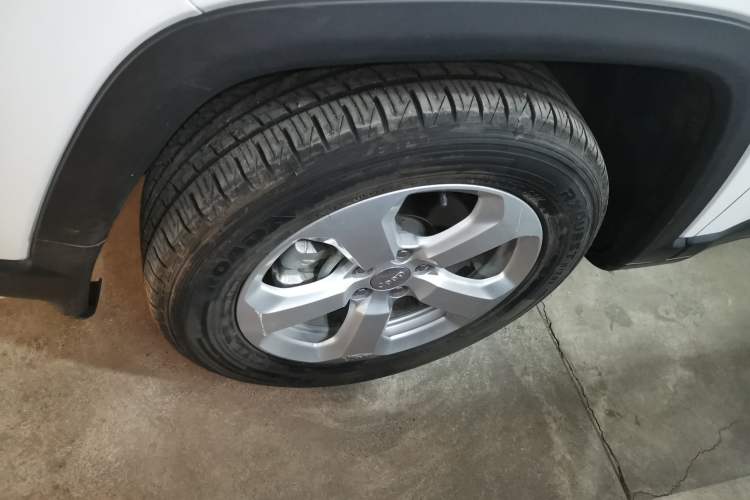 Used  Compass 2020 220T Automatic Leading Edition
