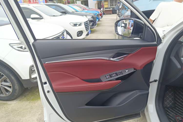 Used Changan CS75 PLUS 2022 1.5T Automatic Luxury Model
