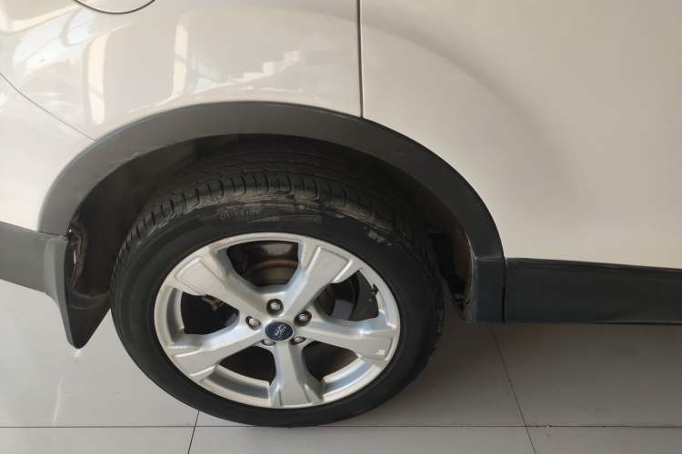 Used Ford Kuga 2017 EcoBoost 180 Two-Wheel-Drive Elite Trim
