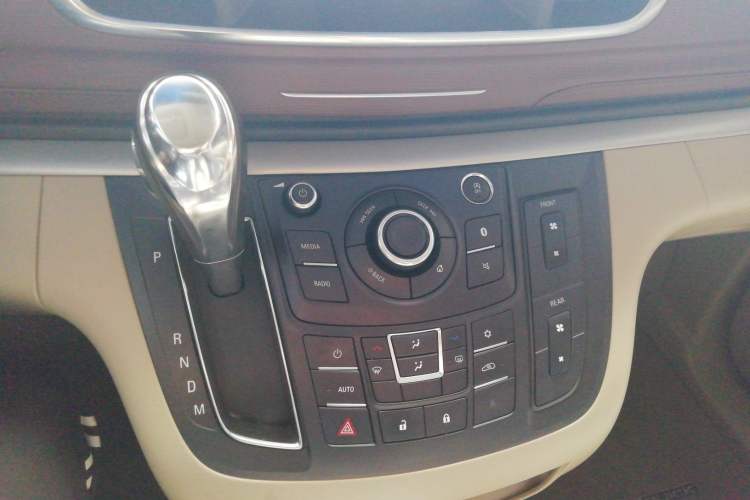 Used Buick GL8 2018 28T Luxury Model China VI Standard
