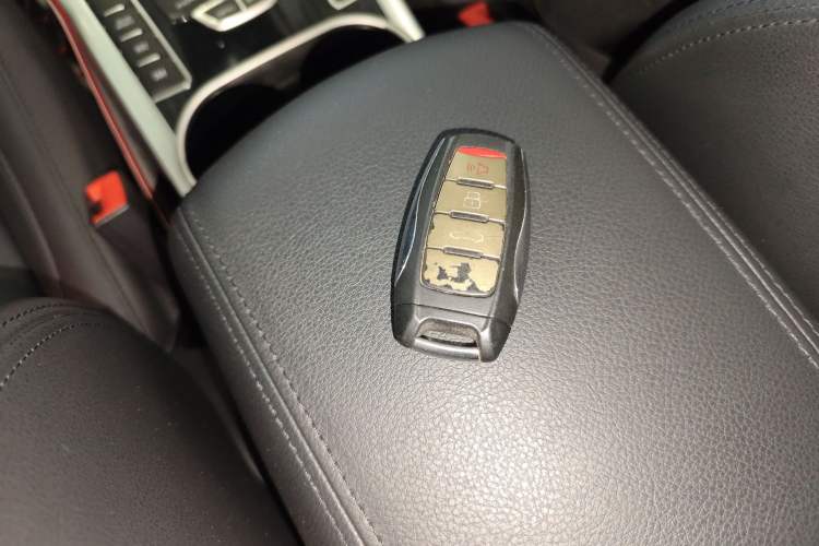 Used Haval H7 2017 Red-Label H7 2.0T Automatic Prestige Model
