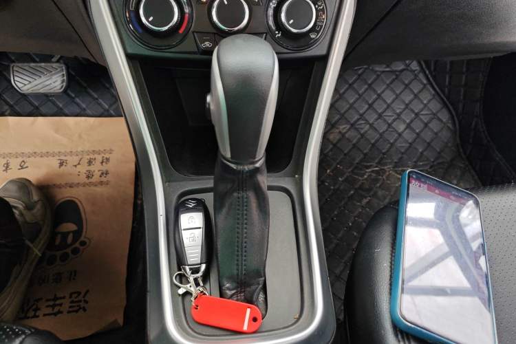 Used Suzuki S-Cross 2014 1.6L CVT Two-Wheel Drive Entry Model
