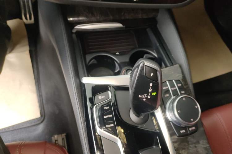 Used BMW 5 Series 2018 Restyled 530Li Leading Edition M Sport Package