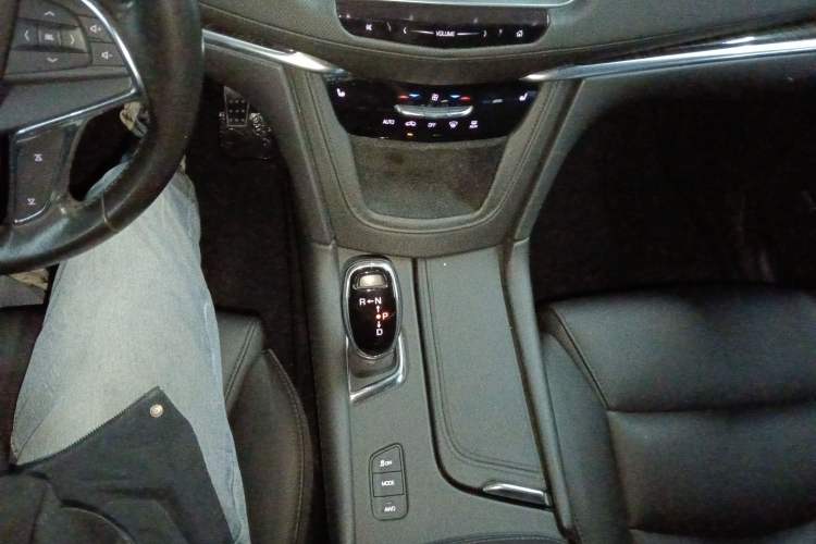 Used Cadillac XT5 2018 28E Four-Wheel Drive Tech Version
