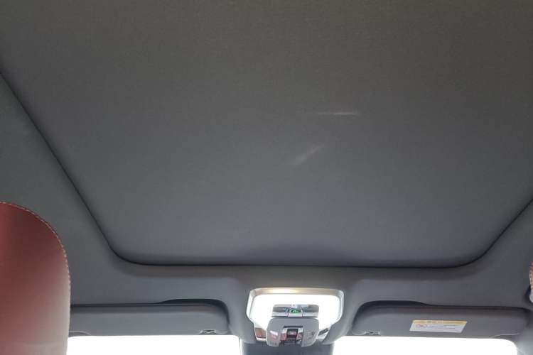 Used Hongqi H5 2025 2.0T Automatic Xuan Ying Edition