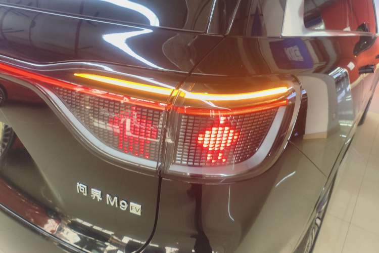 Used Hima AITO M9 2024 All-Electric Max Version 100 kWh 6-Seater
