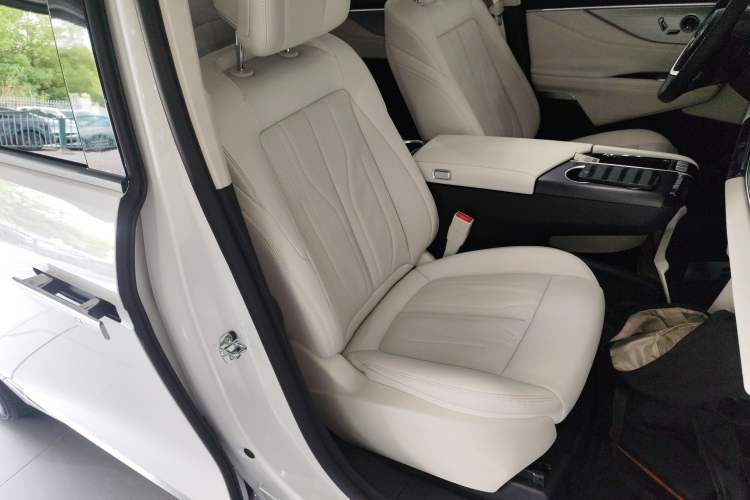 Used Buick GL8 New Energy 2024 Lu Zun Deluxe Edition 7-Seater
