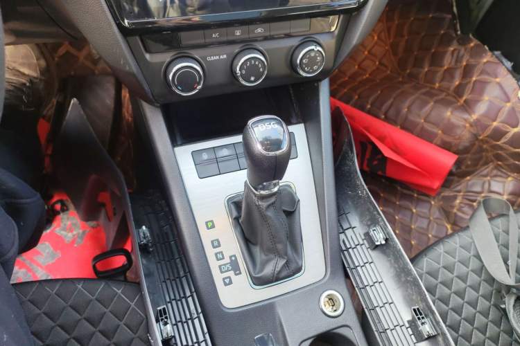 Used Skoda Octavia 2019 TSI230 DSG SmartDrive Luxury Edition China VI