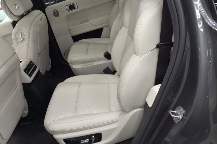 Used Li Auto L9 2022 Max model
