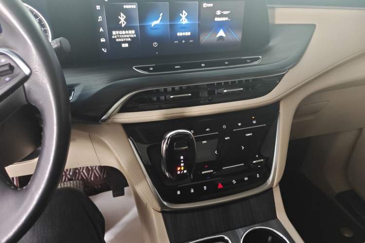 Used Buick GL8 2023 ES Lu Zun Deluxe Model
