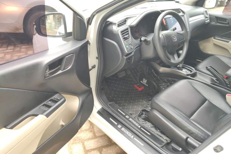 Used Honda Greiz 2016 1.5L CVT Classic Edition
