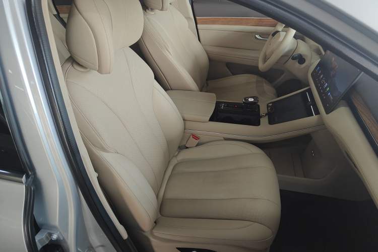 Used Hima AITO M7 2024 1.5T Rear-Drive Plus Version 5 Seats
