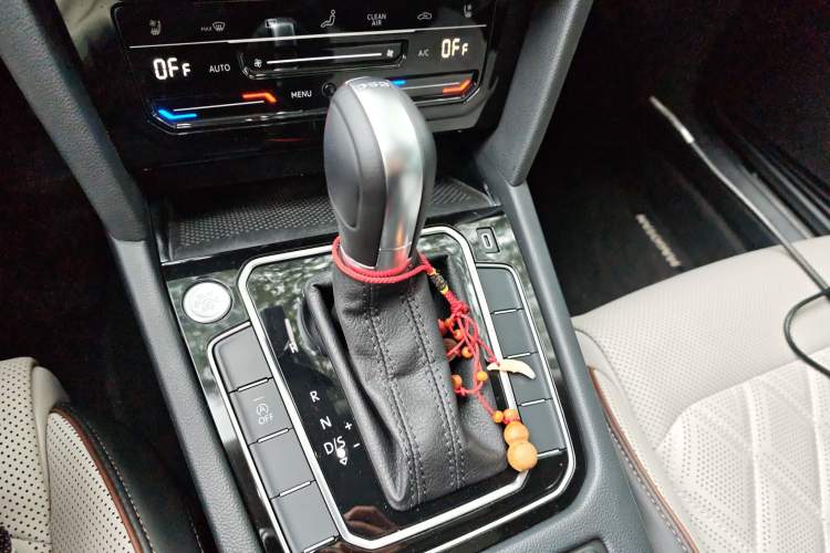 Used Volkswagen Magotan 2023 2 Million Units Commemorative Edition 330TSI DSG Luxury Version