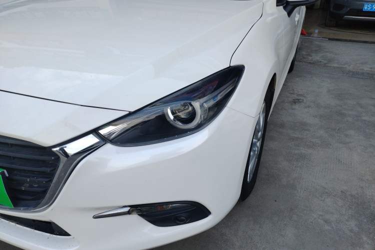 Used Mazda Mazda 3 Axela 2019 Cloud-Controlled Sedan 1.5L Automatic Luxury Model China VI Standard