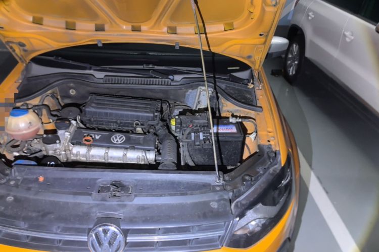 Used Volkswagen Polo 2012 1.6L Cross Polo Automatic Transmission
