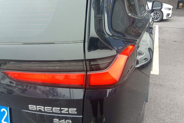 Used Honda Breeze 2023 240TURBO Two-Wheel-Drive Luxury Edition 5 Seats