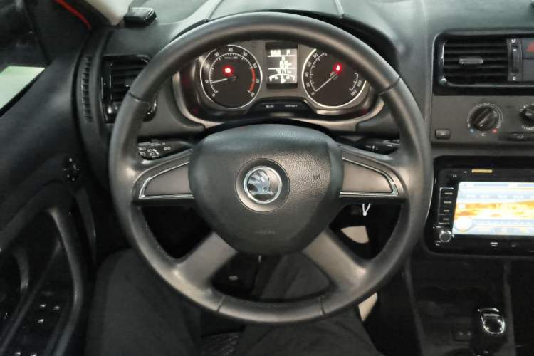 Used Skoda Fabia 2014 1.6L Automatic Sport Edition
