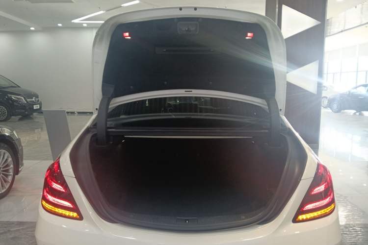 Used Mercedes-Benz S-Class 2014 S 320 L Business Model