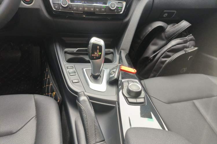 Used BMW 3 Series 2017 320Li Fashion Model
