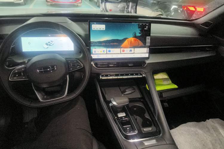 Used Geely Auto Preface 
