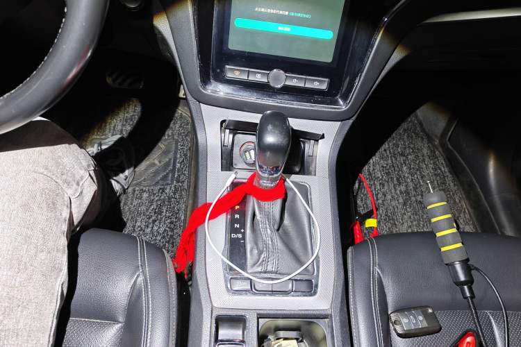 Used Roewe RX5 2016 20T Two-Wheel Drive Automatic Internet Smart Edition