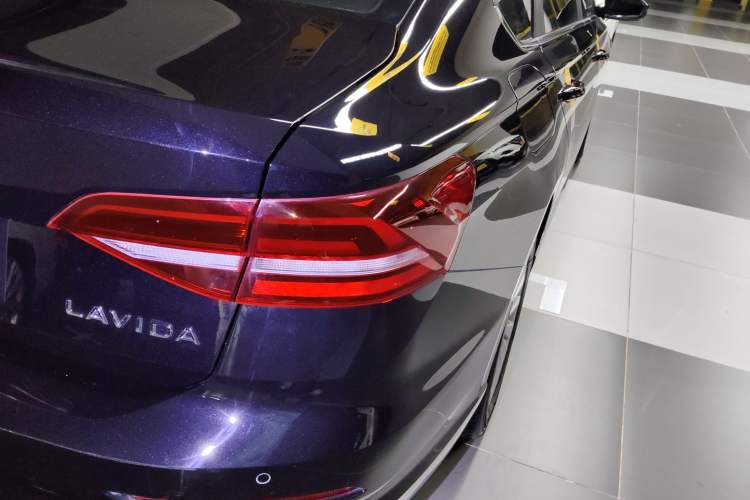 Used Volkswagen Lavida 2021 1.5L Automatic Comfort Edition
