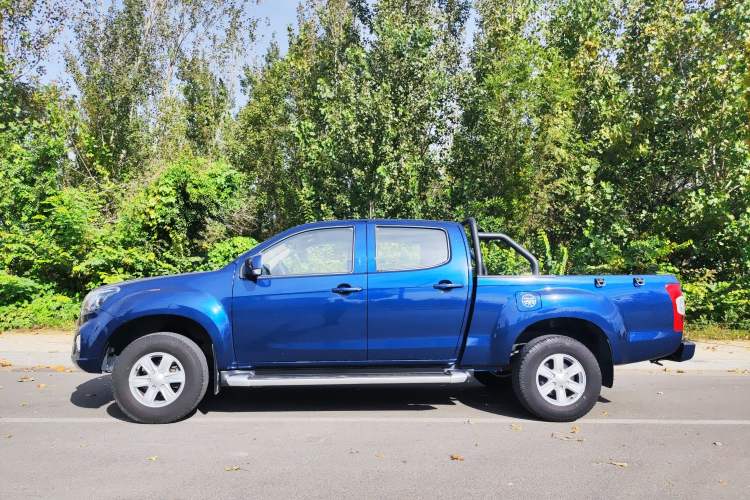Used Isuzu JLM 2022 2.4T Classic Gasoline Two-Wheel-Drive Comfort Version with Extended Wheelbase – 4K22D4T
