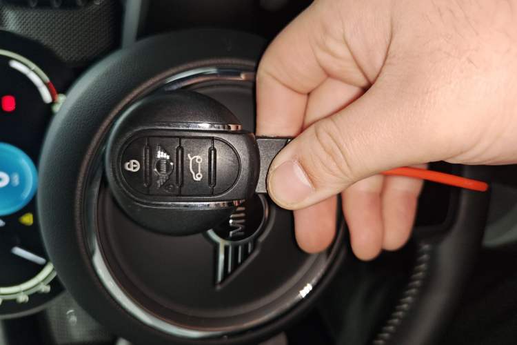 Used  MINI 2022 2.0T COOPER S Artist