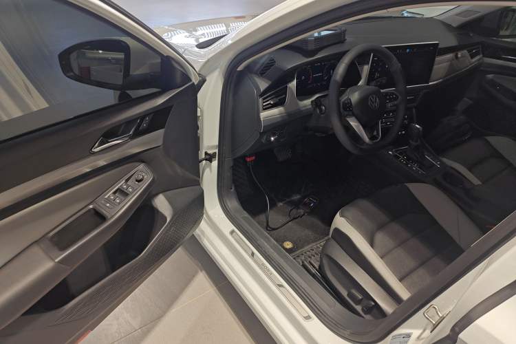 Used Volkswagen Bora 2023 300TSI DSG Prestige Edition