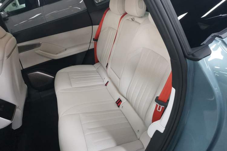 Used ONVO L60 2024 60 kWh All-Wheel Drive
