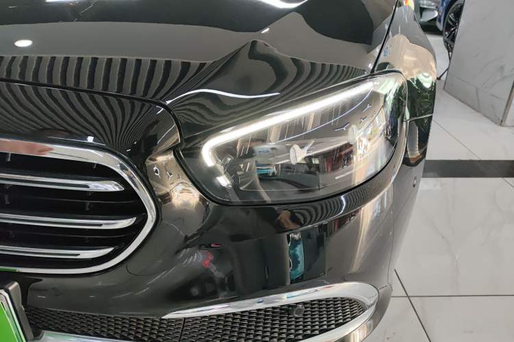 Used Mercedes-Benz E-Class New Energy 2023 E 350 e L Plug-in Hybrid Sedan
