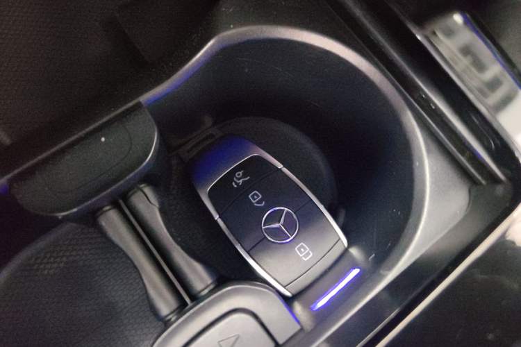 Used Mercedes-Benz A-Class 2021 A 200 L Sport Sedan Fashion Model
