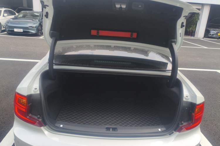 Used Volvo S90 2020 T5 Zhiyi Luxury Edition