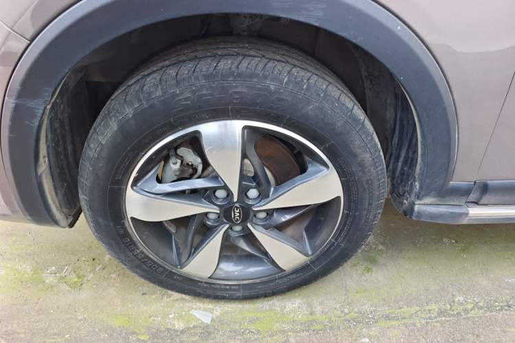 Used  Refine S3 2017 1.6L Manual Luxury Smart Model
