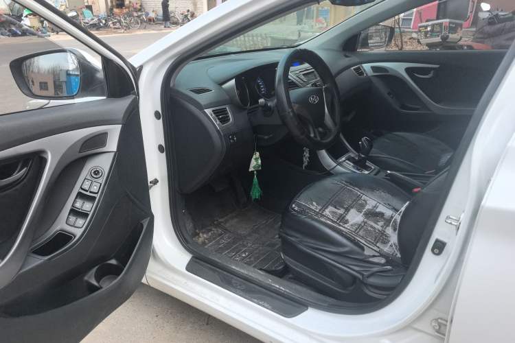Used Hyundai Elantra (5th Generation / Langdong) 2013 1.6L Automatic Leading Model
