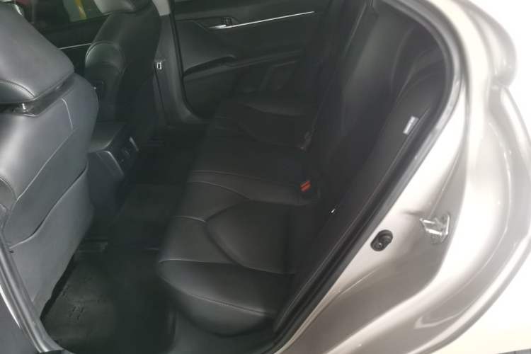 Used Toyota Camry 2019 Revised Version 2.0G Luxury Edition