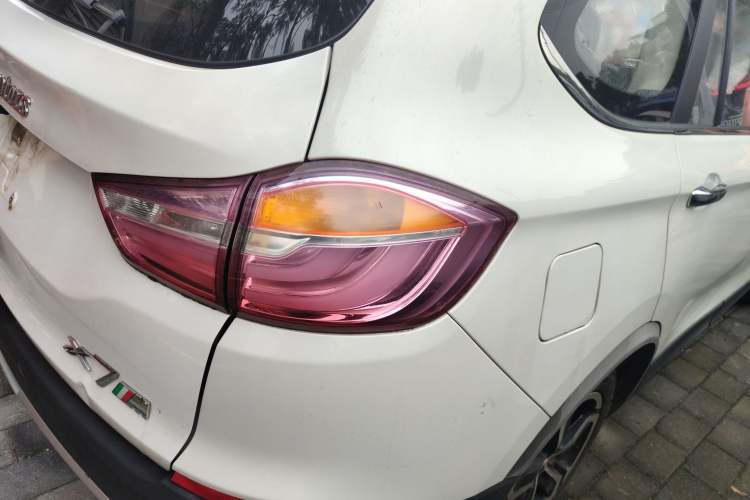 Used SWM X7 2016 1.5T Manual Luxury Edition 7 Seats