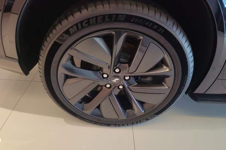 Used Li Auto L9 2024 Ultra Model
