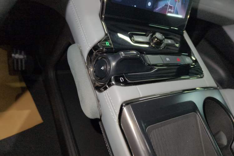 Used Nio ES8 2020 580 km Range Signature Edition Six-Seater Version
