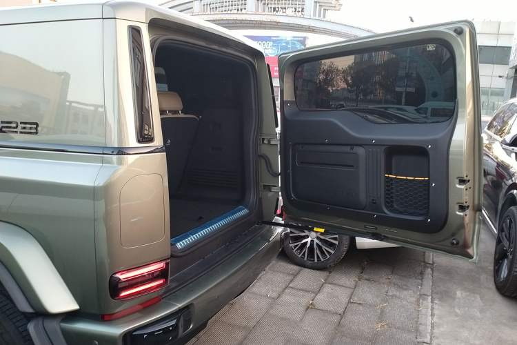 Used  V23 2025 501 Four-Wheel Drive Intelligent Driving Version